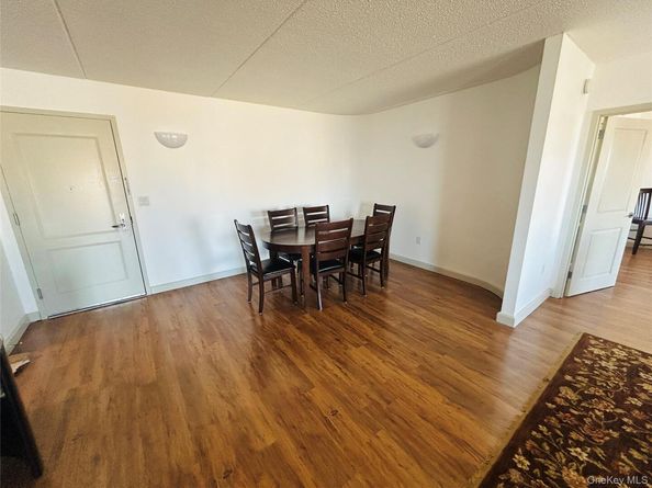 136 Beach 117th Street 410, Rockaway Park NY 11694