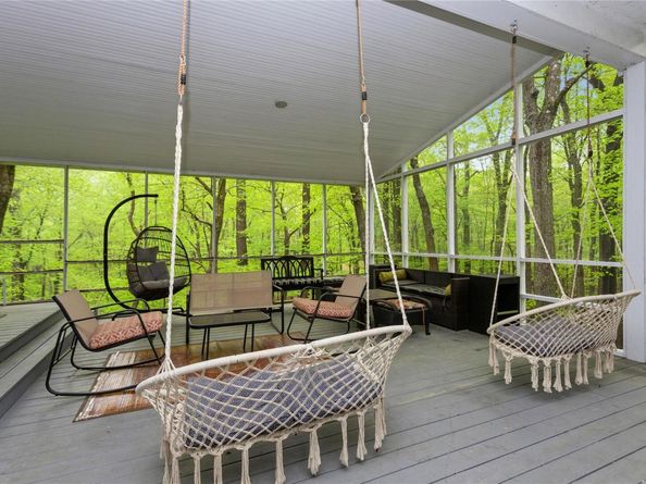 1 Canaan Circle, South Salem NY 10590