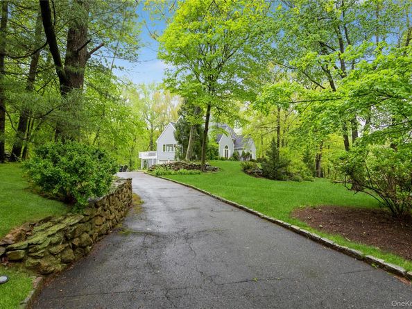 1 Canaan Circle, South Salem NY 10590