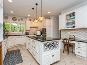 1 Canaan Circle, South Salem NY 10590