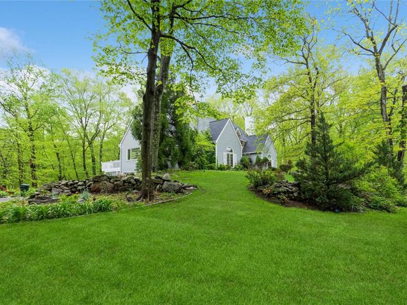 1 Canaan Circle, South Salem NY 10590
