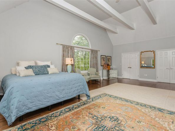 1 Canaan Circle, South Salem NY 10590