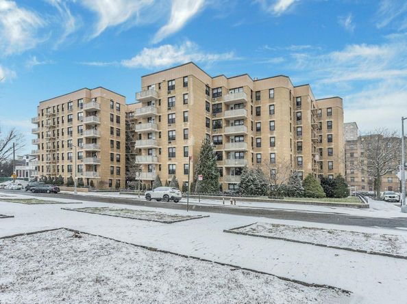 200 Corbin Place 3R, Brooklyn NY 11235