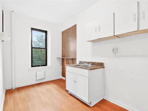 43 Calton Road 2J, New Rochelle NY 10804