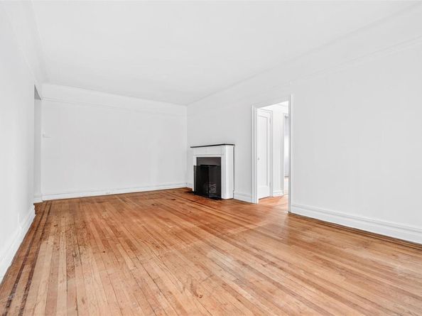 43 Calton Road 2J, New Rochelle NY 10804