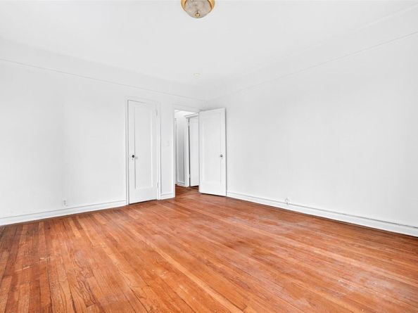 43 Calton Road 2J, New Rochelle NY 10804