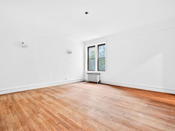 43 Calton Road 2J, New Rochelle NY 10804