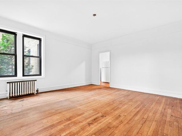 43 Calton Road 2J, New Rochelle NY 10804