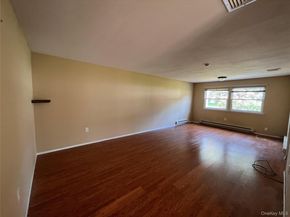 46 Freedom Lane, Coram NY 11727