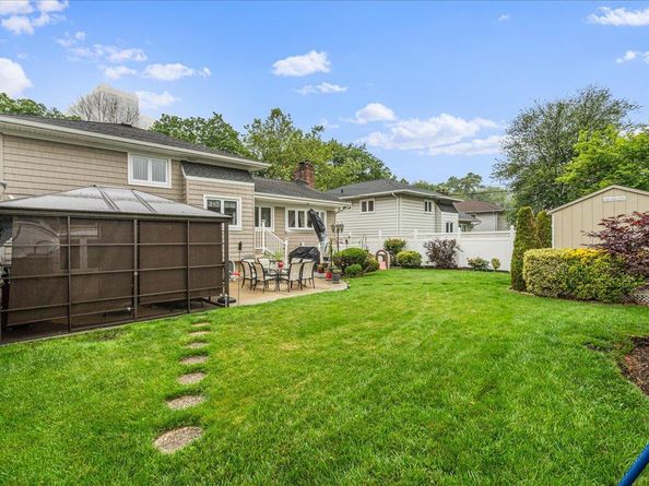 264-47 Grand Central Parkway, Flushing NY 11362