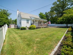 21 Pearl Road, Rocky Point NY 11778