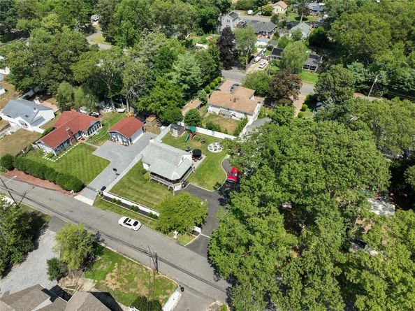 21 Pearl Road, Rocky Point NY 11778
