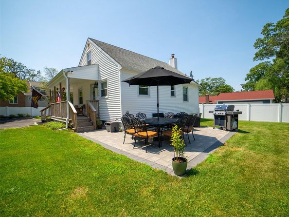 21 Pearl Road, Rocky Point NY 11778