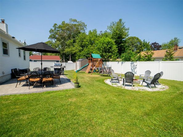 21 Pearl Road, Rocky Point NY 11778