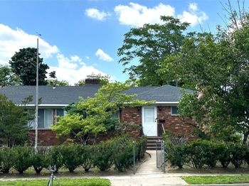 59 Hewlett Point Avenue