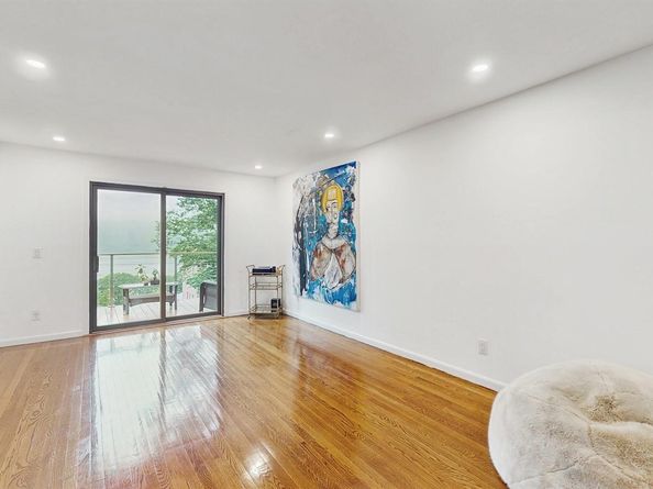 17 Arthur Place, Yonkers NY 10701