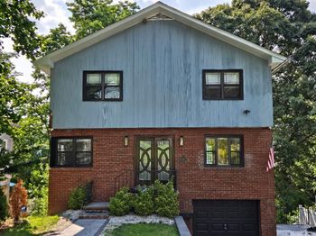 17 Arthur Place