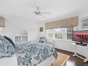 22 Bayfield Lane, Westhampton Beach NY 11978