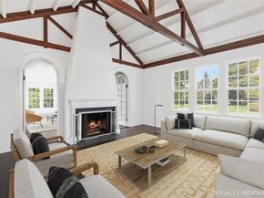 22 Bayfield Lane, Westhampton Beach NY 11978