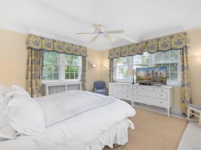 22 Bayfield Lane, Westhampton Beach NY 11978