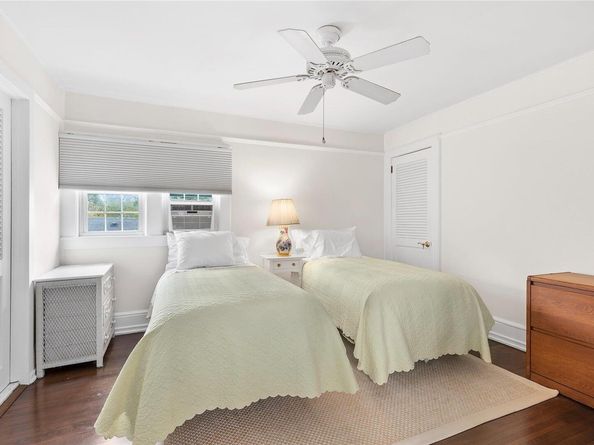 22 Bayfield Lane, Westhampton Beach NY 11978