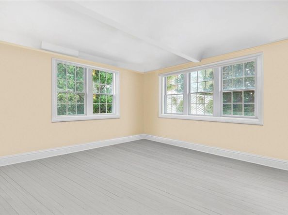 22 Bayfield Lane, Westhampton Beach NY 11978