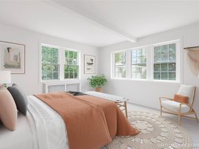 22 Bayfield Lane, Westhampton Beach NY 11978