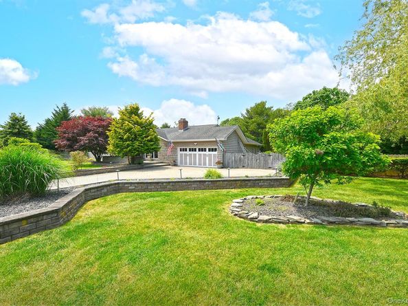 64 Champlin Avenue, Bellport NY 11713