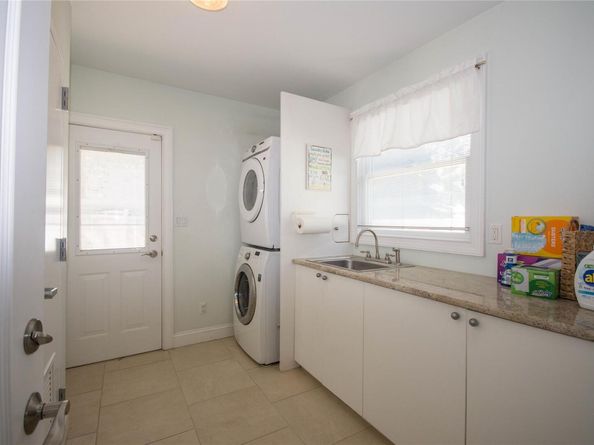 134 W Hampton Road, Lindenhurst NY 11757