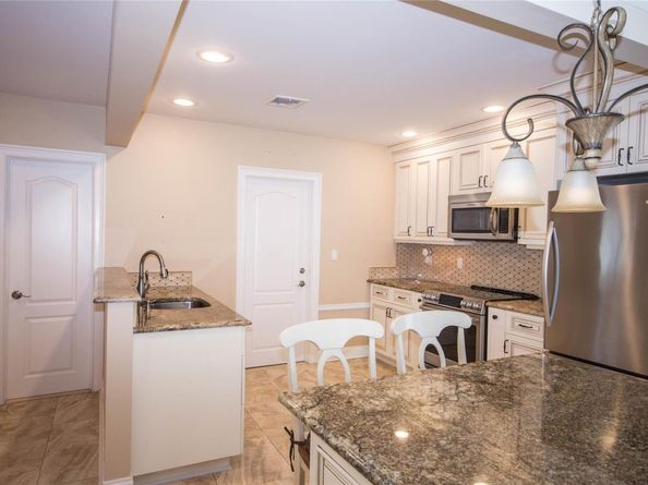 134 W Hampton Road, Lindenhurst NY 11757