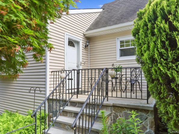 11 Brundage Street, Armonk NY 10504