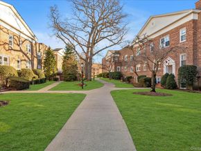 195 N Village Avenue G2, Rockville Centre NY 11570