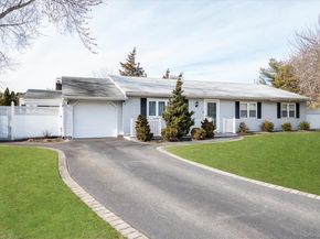 1 Park Court, Smithtown NY 11787