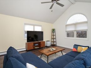 1 Park Court, Smithtown NY 11787