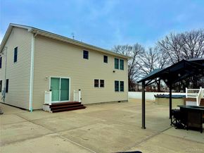 285 Daniel Street, Lindenhurst NY 11757