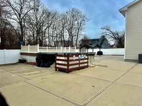 285 Daniel Street, Lindenhurst NY 11757