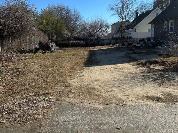 49 Davidson Street, Wyandanch NY 11798