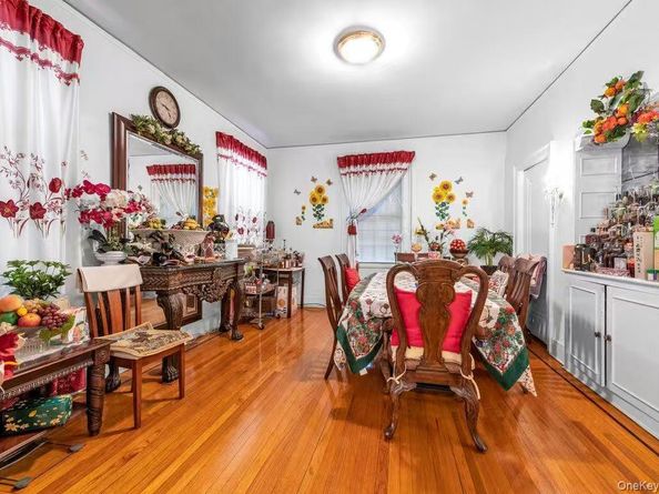 38-19 223rd St, Bayside NY 11361