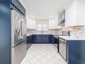 8 Patricia Court, Bethpage NY 11714