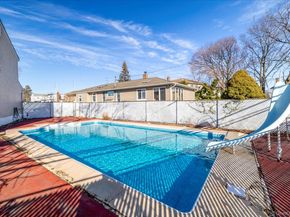 8 Patricia Court, Bethpage NY 11714