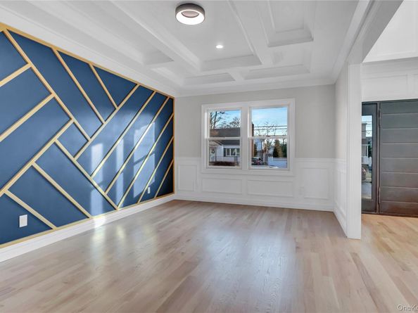 124 McKinley Avenue, North Bellmore NY 11710