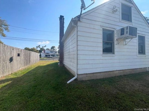 19 Carlson Lane, East Northport NY 11731