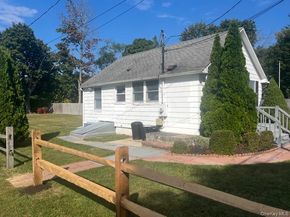 19 Carlson Lane, East Northport NY 11731