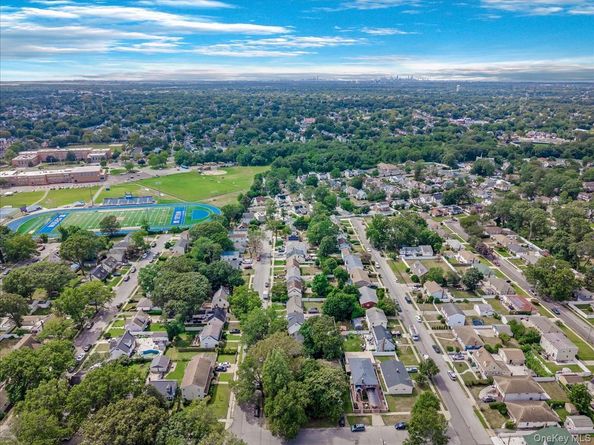 362 Langdon Boulevard, Rockville Centre NY 11570