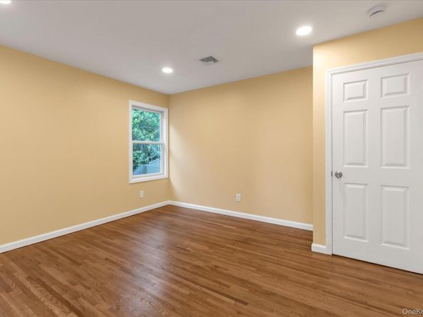 12 Wren Court, Northport NY 11768