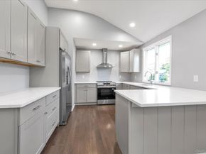 12 Wren Court, Northport NY 11768