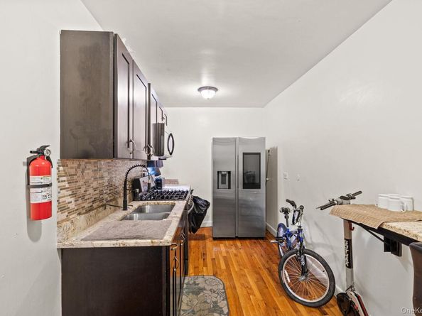 2105 Wallace Avenue 5A, Bronx NY 10462