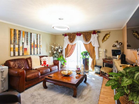 200 E Euclid Street, Valley Stream NY 11580