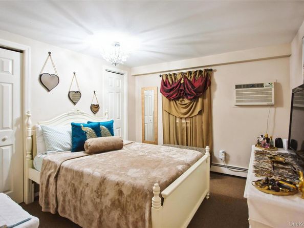 200 E Euclid Street, Valley Stream NY 11580