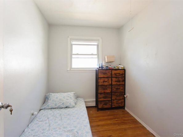 200 E Euclid Street, Valley Stream NY 11580